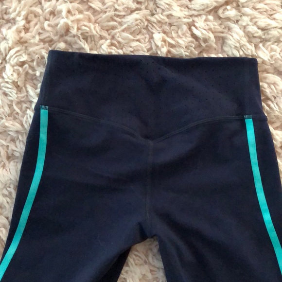Nike workout pants - Picture 3 of 5